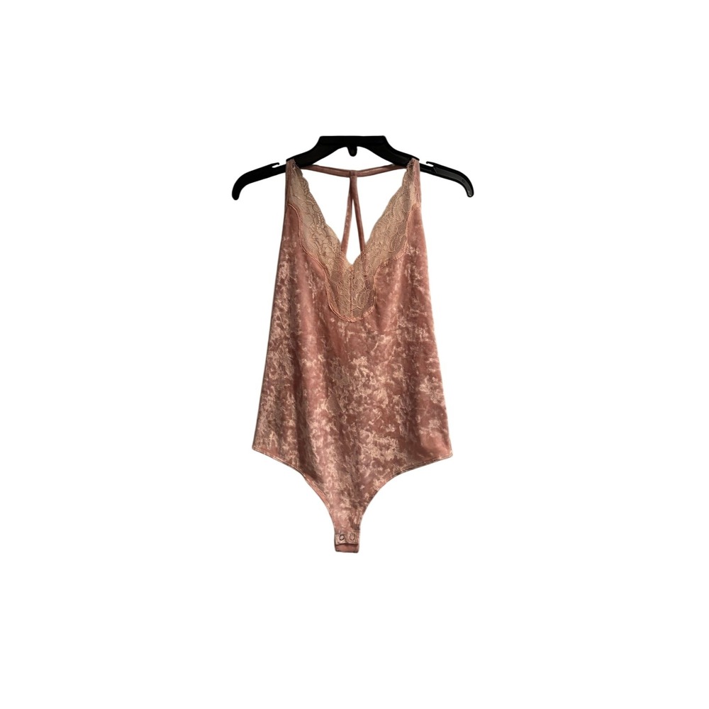Express One Eleven Womens Dusty Rose Pink Crushed Velvet Lace Trim Bodysuit M‎